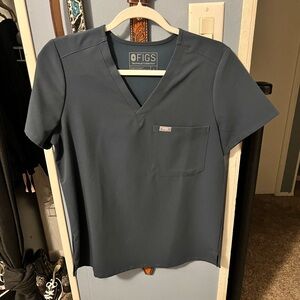 Figs Scrub Top
